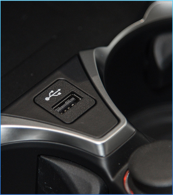 Car interior USB port for connecting Ottocast AI Box, CarPlay adapter, and charging mobile devices in vehicle console