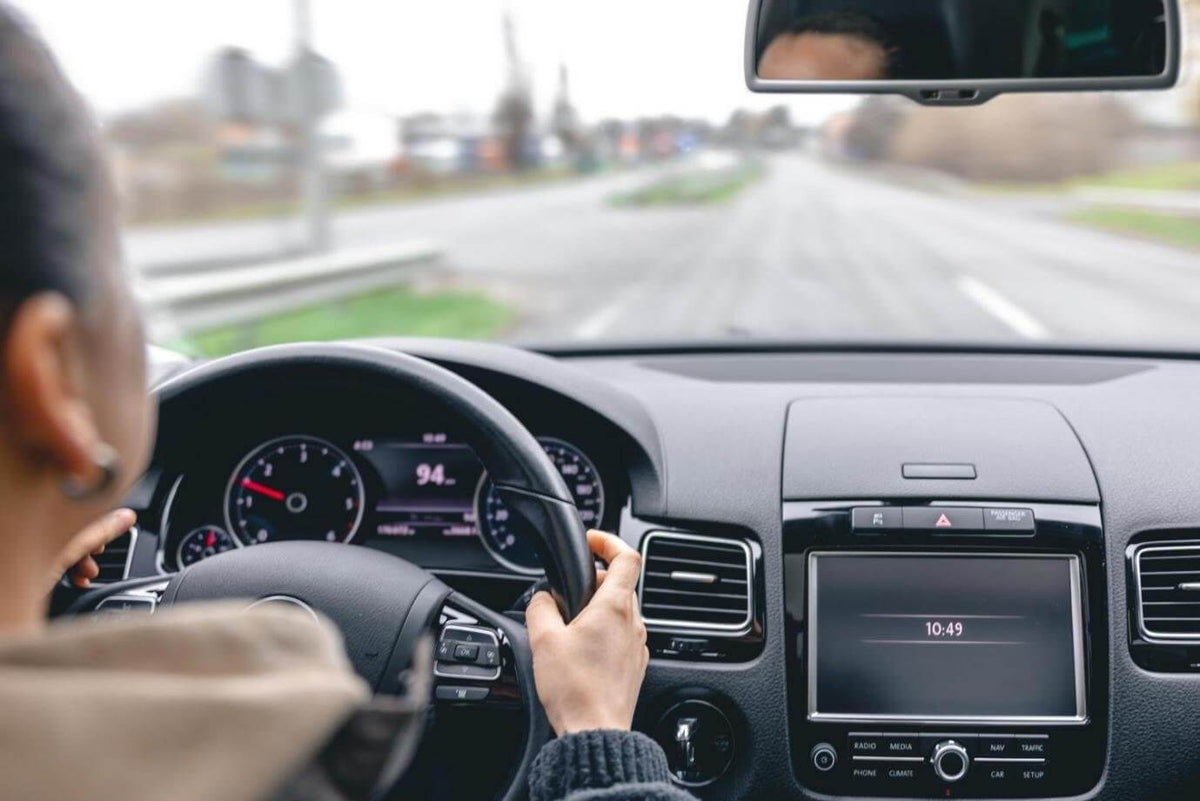 Apple CarPlay 2026: The Comprehensive Guide to Setup, iOS 26 Updates,