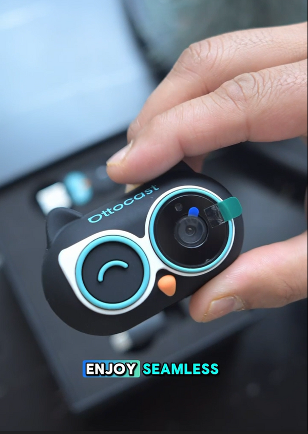 Stay connected. Keep loved ones in view.